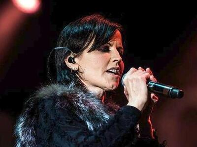 Απεβίωσε αιφνιδίως η τραγουδίστρια των C...