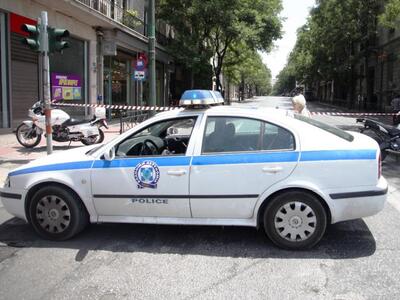 Πάτρα: Αυτοκίνητο έπεσε σε σπίτι στην Ανθούπολη