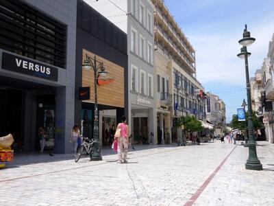 Πάτρα: Ελπίζουν στο θαύμα οι έμποροι – Υ...