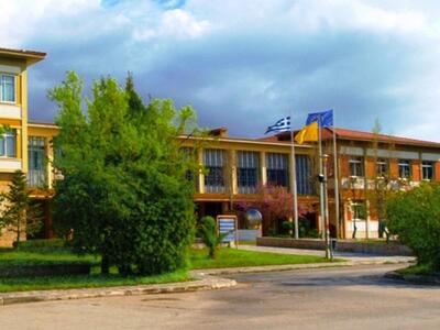 Πάτρα: Ακροατές φοιτητές στο Τμήμα Θεατρ...