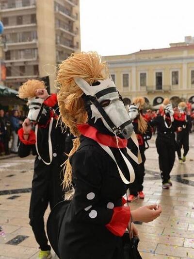 . Το 90 «Η φάρμα των Συριζώων» 1ο Σατιρι...