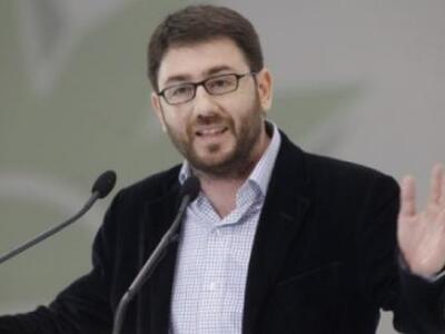 Nέος γραμματέας του ΠΑΣΟΚ  ο  33χρονος Ν...