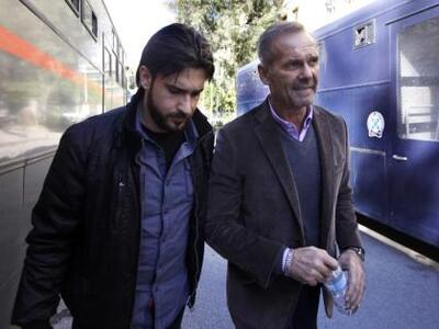 Χωρίς χειροπέδες οδηγήθηκε στα δικαστήρι...