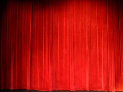 Παράσταση από το Θεατρικό τμήμα του Πανε...