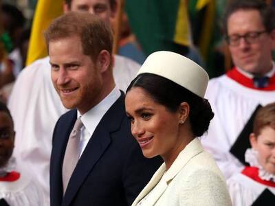 «Ή μας δείχνετε το μωρό ή πληρώνετε το τ...