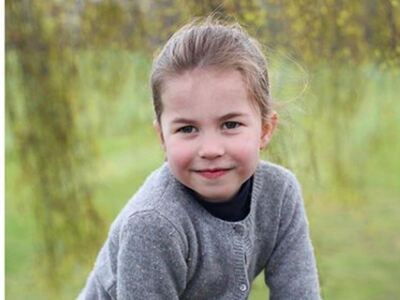 Η πριγκίπισσα Σαρλότ έγινε 4 και το παλά...