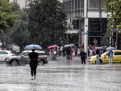 Καιρός: Ισχυρές καταιγίδες και χαλάζι απ...