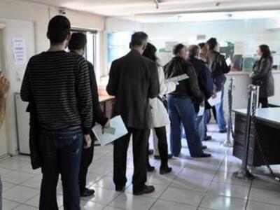 Πάτρα: Λουκέτο στα γκισέ των Εφοριών -Ολ...