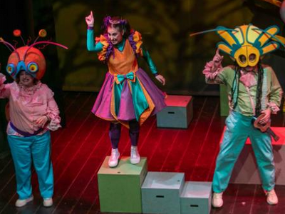 Ακράτα: Παρουσιάζεται «Το Παραμυθοδάσος ...