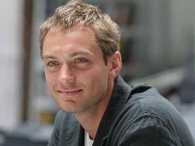 Ο Τζουντ Λο μήνυσε την Sun για υποκλοπή 