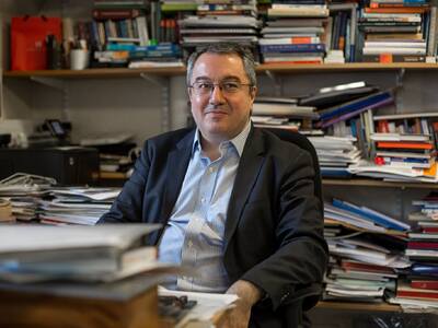 Ηλίας Μόσιαλος για μετάλλαξη Όμικρον: «Έ...