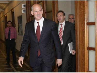 Την πόρτα της εξόδου είδαν 16 Υπουργοί κ...