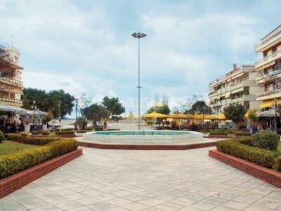 Ανοίγει τος πύλες του το Λαικό Διδασκαλε...