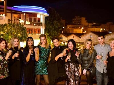 «Οκτώ κορίτσια και ένα αγόρι» της Πάτρας...