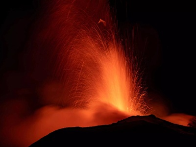 Νέα έκρηξη του ηφαιστείου της Αίτνας- Εν...