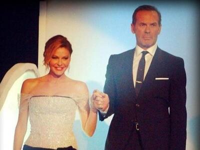 Ο κορσές με τα κρύσταλλα και το φιλί της...