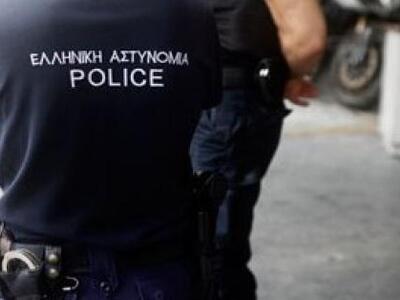 Αρτα: Οπλα, μαχαίρια και ρόπαλα σε σπίτι...