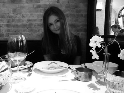 Η 28χρονη που έκανε ζωή κροίσου χωρίς έν...