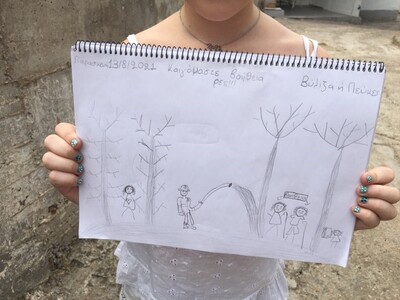 Ηλεία: «Καιγόμαστε βοήθεια ρε!!!» – Η παιδική ζωγραφιά που συγκλονίζει από ένα κοριτσάκι από τις Πεύκες Ολυμπίας
