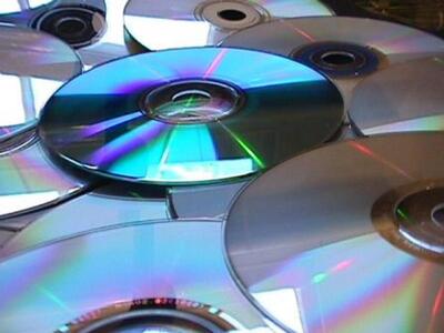 Αίγιο: Έπιασαν αλλοδαπό με δεκάδες πλαστ...