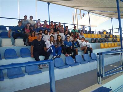 "Φιλικό" κολύμπι 