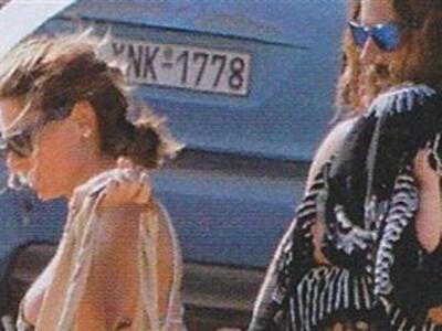 Κατερίνα Λάσπα: Διακοπές με την κορούλα ...