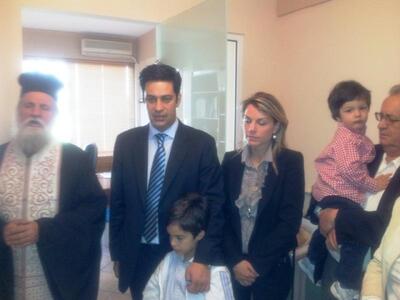 Aγιασμός στο πολιτικό γραφείο του  Γιώργ...