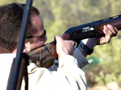 Αδελφός υπουργού ΣΥΡΙΖΑ: Πάρτε τις καραμ...