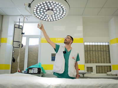 Ο Δρ Khassan El-Kafarna, γιατρός των Για...