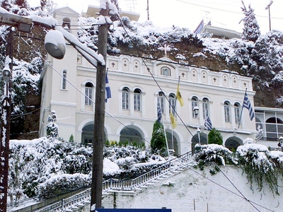 Αιχμηρή απάντηση Καραφωτιά για τα περί ε...