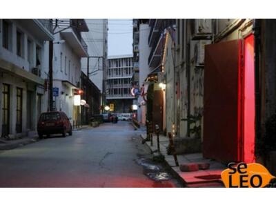 Θεσσαλονίκη: 8 συλλήψεις σε παράνομο οίκο ανοχής