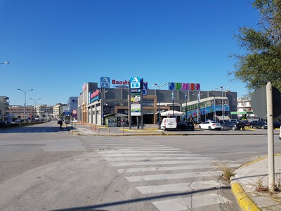 Πάτρα: Πολυκατάστημα επιχείρησε να ανοίξ...