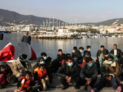 Κατά κύματα οι μετανάστες στα νησιά του Αιγαίου 