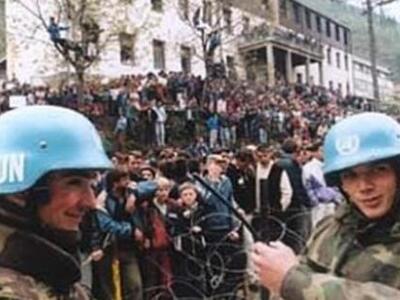 Η Ολλανδία υπεύθυνη για το θάνατο 300 αμ...