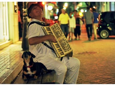 Όταν σίγησε το ακορντεόν του Jaroslaw - ...
