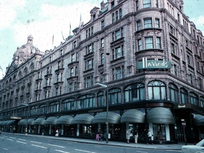 1.5 δις ευρώ πουλήθηκε το ιστορικό Harrods