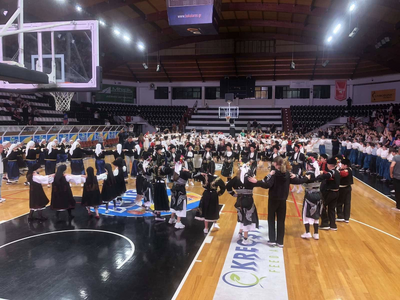 ΠΑΤΡΑ: Παραδοσιακοί Χοροί, Έθιμα και Έκθεση Λαογραφίας με μαθητές - ΦΩΤΟ