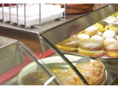 Πάτρα: Μπούκαρε σε ζαχαροπλαστείο της Κο...