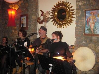 Γευστικές βραδιές με live μουσική στο Εστραγκόν!