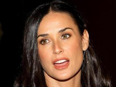 «H Demi Moore είναι bisexual και με τον ...