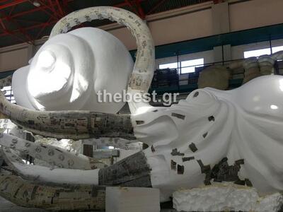 Το άρμα της Βασίλισσας του πατρινού καρν...