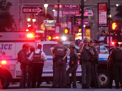 Πυροβολισμοί στη Νέα Υόρκη: Πέντε νεκροί...