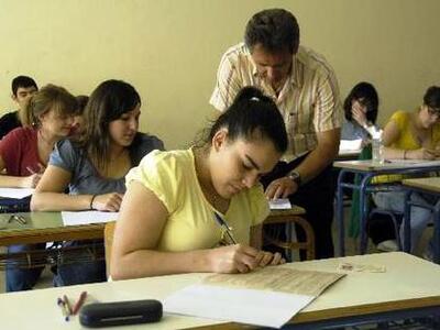 Είδαν ότι αδειάζουν τα σχολεία από εκπαι...