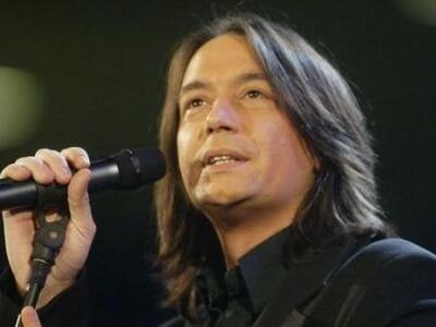 Ο Γιάννης Κότσιρας live στην Πάτρα την ε...