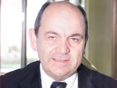 Πάτρα: Ο αδελφός του Κώστα Γαβρά, Χαράλα...