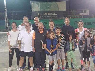 ΑΠΟΝΟΜΕΣ ΣΤΟΝ ΟΜΙΛΟ ΑΝΤΙΣΦΑΙΡΙΣΗΣ: ΠΡΩΤΙ...