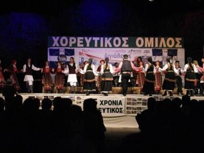 Αιγιάλεια: Με επιτυχία “Το μπαλκόνι του ...