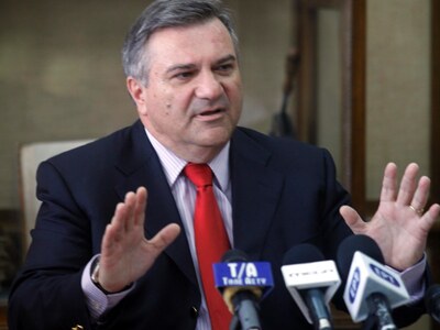 Βόμβα Καστανίδη- Θέτει θέμα πρόωρων εκλο...