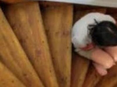 "Η μητέρα μου με έκαιγε με σίδερο κ...