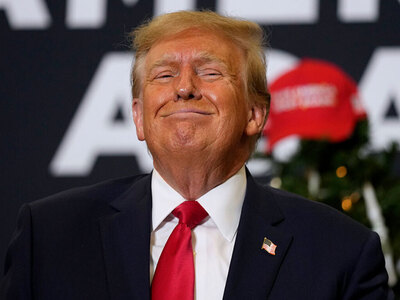 Ο Τραμπ θα συνεχίσει τις προεκλογικές συ...